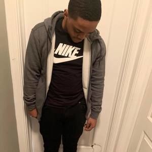 Meet your Posher, Aj